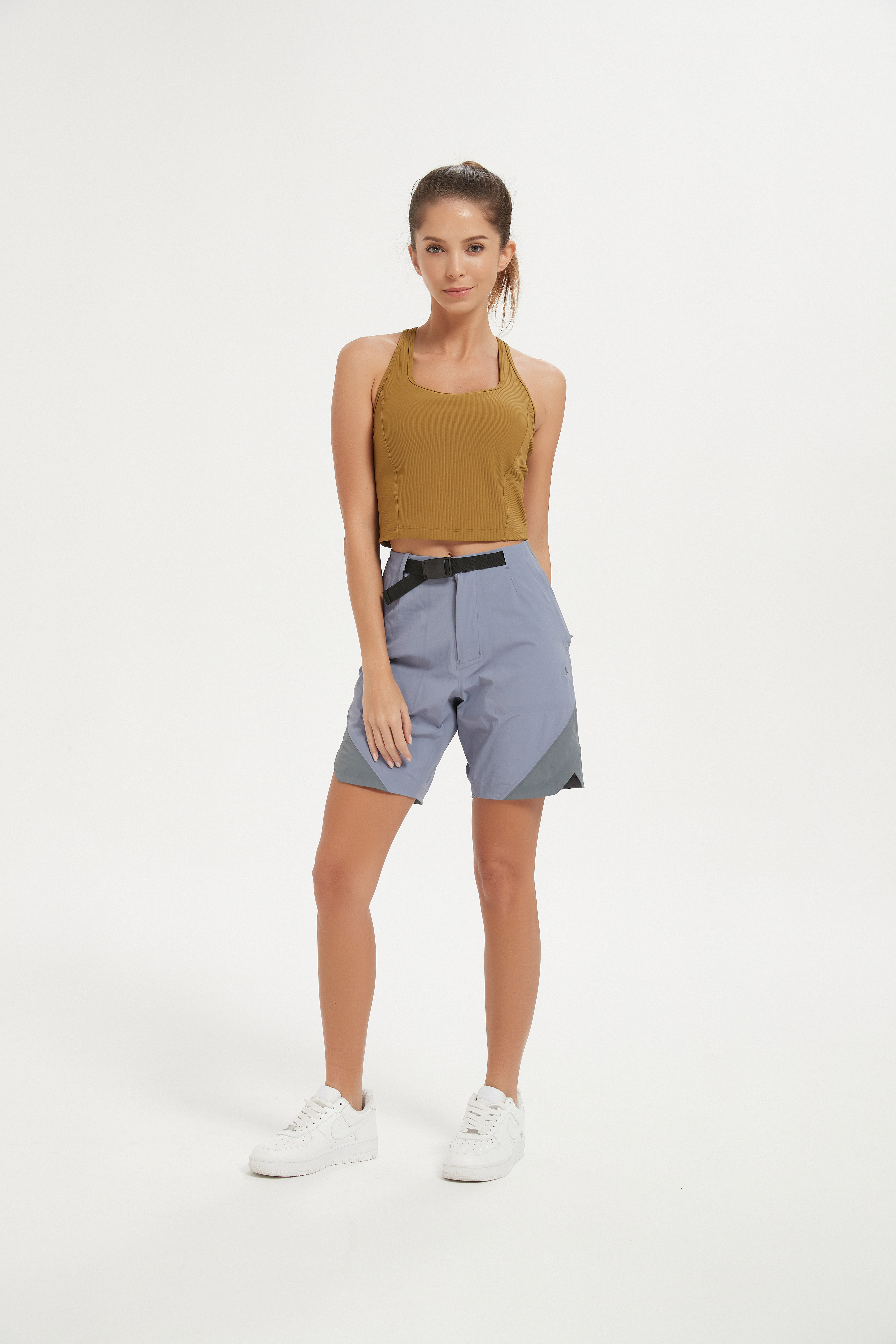 Women contrast light short
